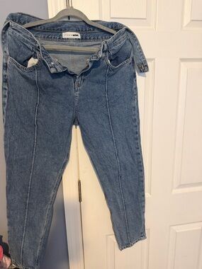 Fashion Nova Straight-Leg Blue Jeans with Front Seams